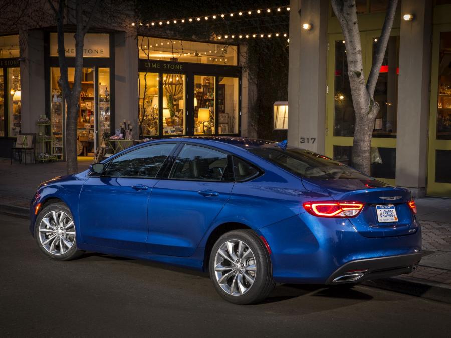  Chrysler 200 S 2014 года  (фото 20 из 69)